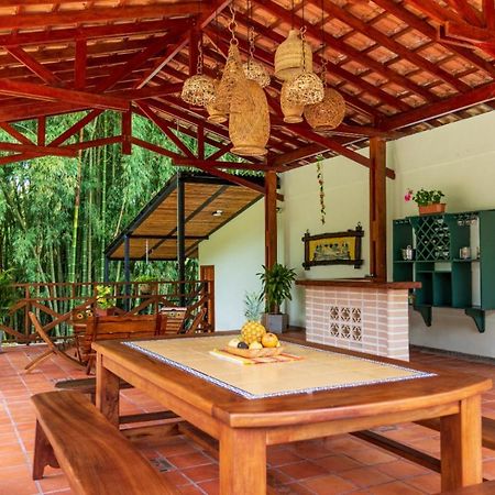 Agradable Cabana Cafetera Con Jacuzzi A 12 Min Del Centro De 佩雷拉 外观 照片